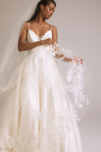 NouvelleAmsale_Bridal_Accessor