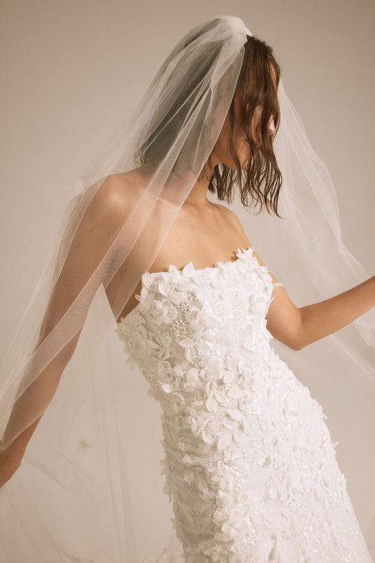 R410V - 3D Floral Embellished Veil - Ivory - alternate view