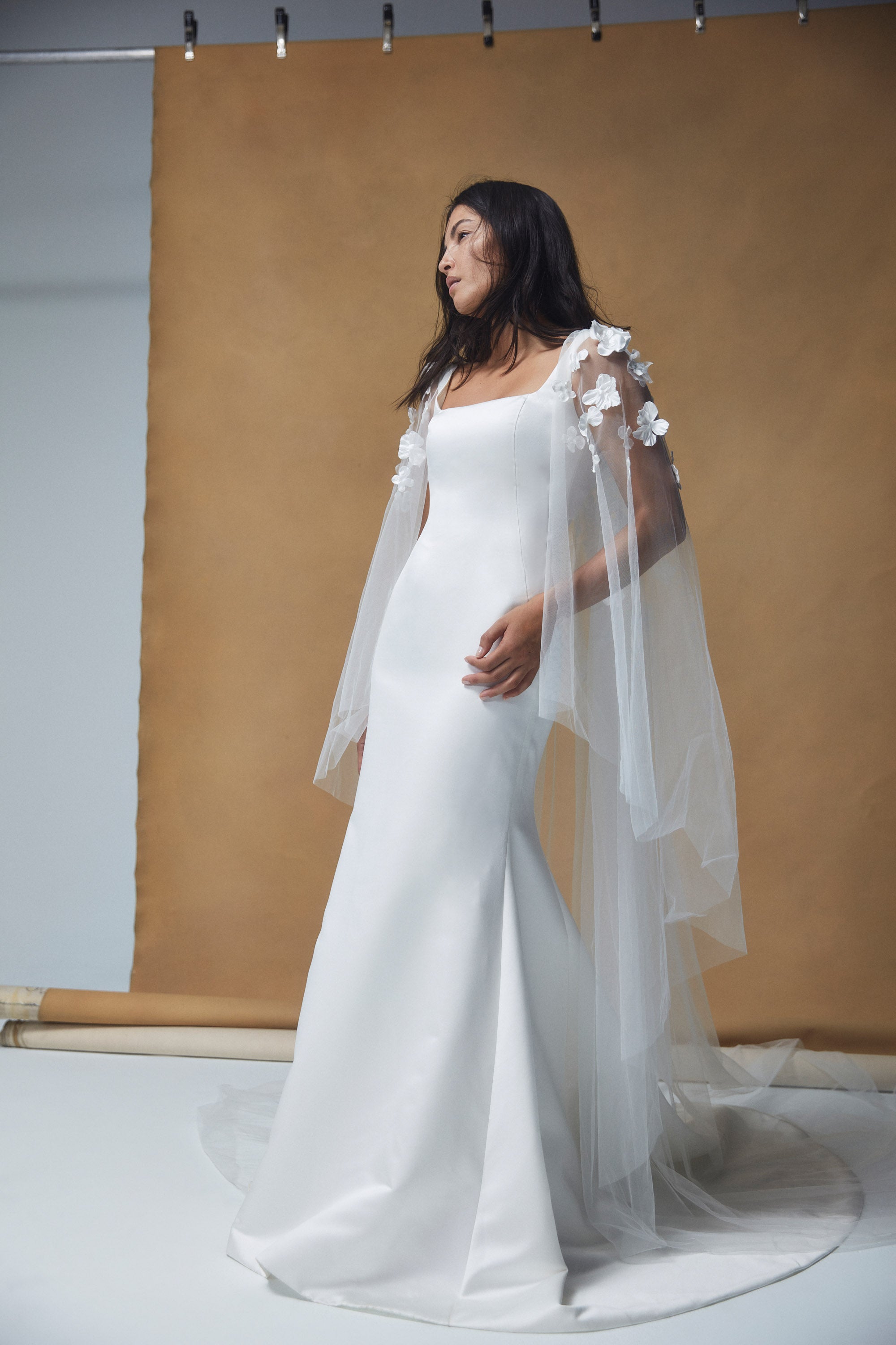 Amsale Bridal Spring 2019 Fashion Show | Vogue | Amsale bridal, Dresses to  wear to a wedding, Guest attire