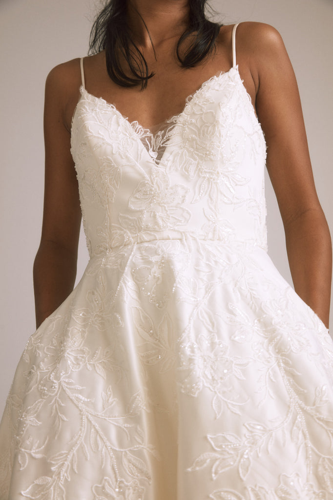 Valencia - Ivory Ivory / 16 / Extra-Length | Amsale Valencia - Ivory Ivory / 16 / Extra-Length | Amsale